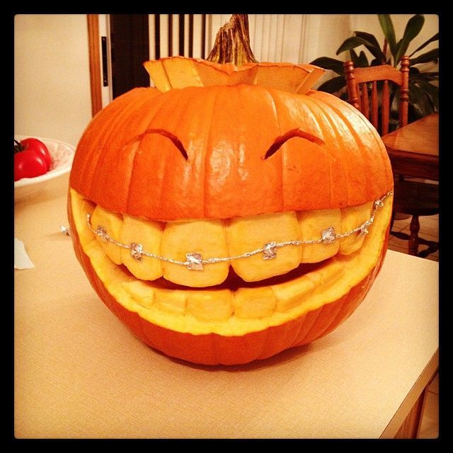 e4ea3731b28b7a77d361d94ba7790bf1--creative-pumpkin-carving-ideas-cool-pumpkin-carving.jpg