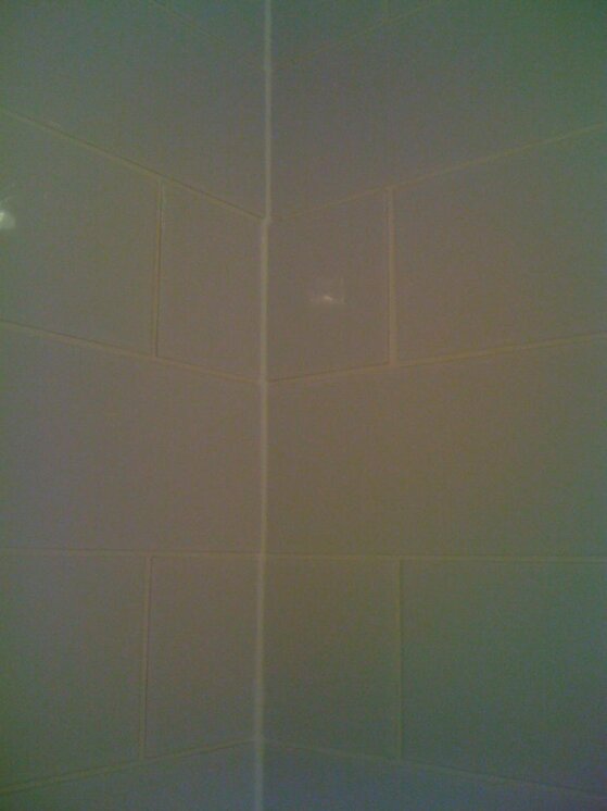 Family bathroom tiling 002.jpg