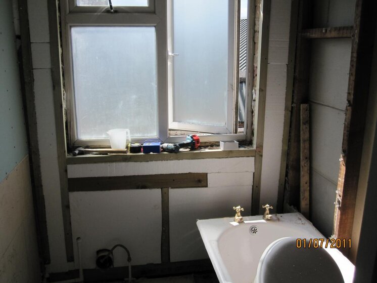 bathroom 009.jpg