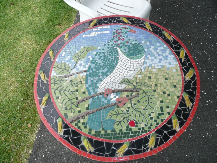 kereru outdoor table.JPG