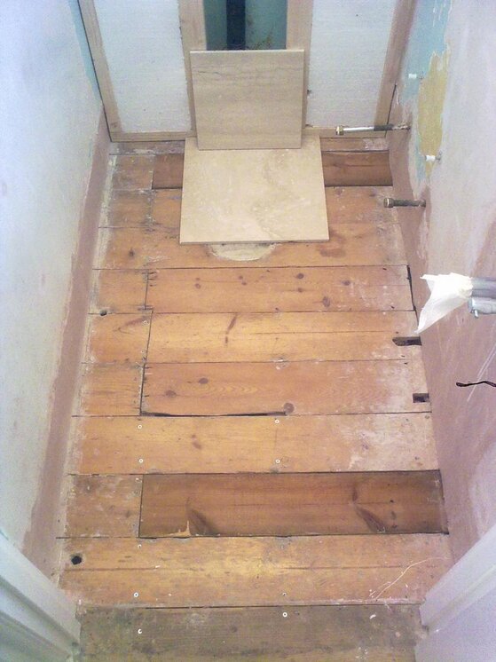 Upstairs loo floor.jpg