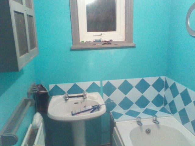 bathroom 1.jpg