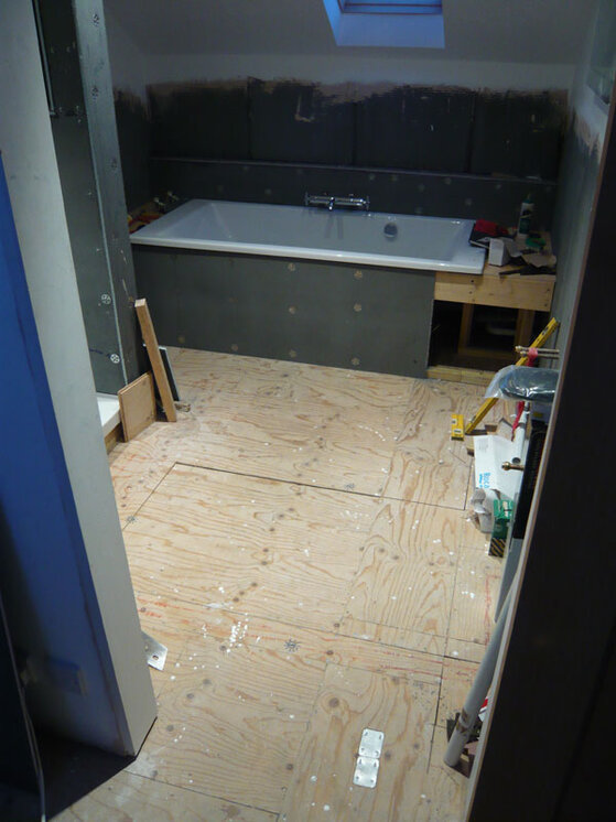 bathroom_floor_tiling_01.jpg