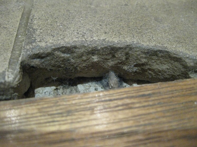 edge of a tile - what is it.JPG