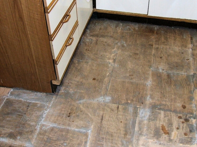 floortililgkitchen2opt.jpg