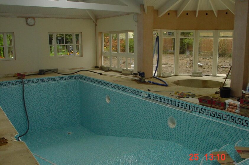 Ascot Pool Origin Leisure 2003.jpg