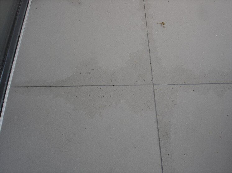 Patio Dark Stains 2 - 3 Sept 2013.jpg