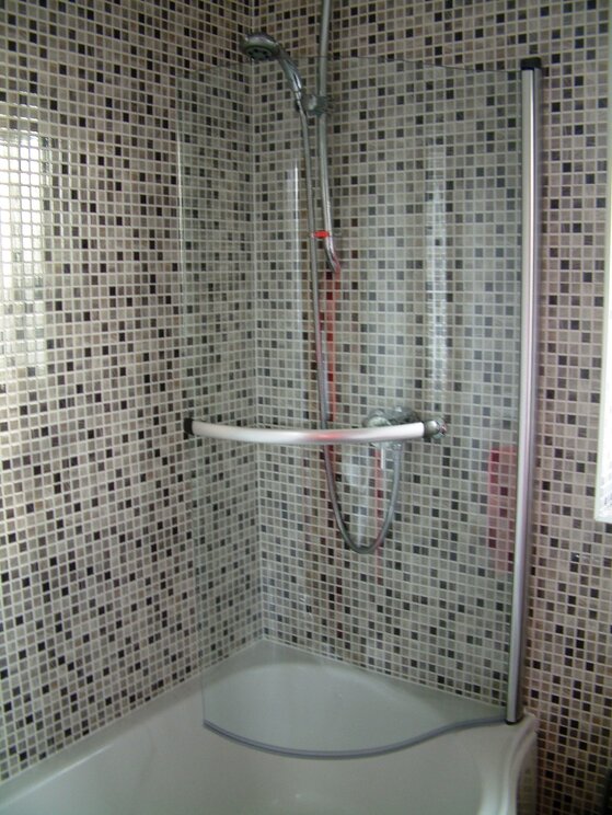 Mosaic's and Screened Bath-Shower Kemp 001-Comp.jpg