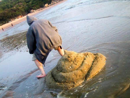 beach-huge-poop.jpg