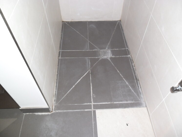 Shower Floor Rip out 002.jpg