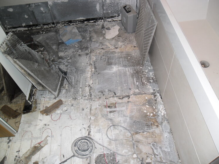 Shower Floor Rip out 011.jpg