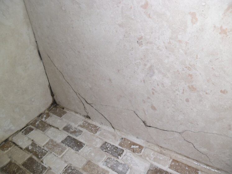 Cracked Tile in Shower.jpg