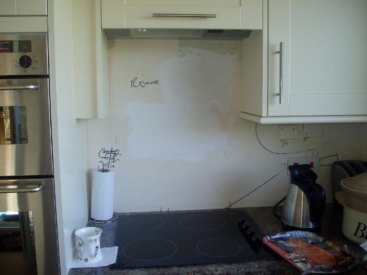 Kitchen Tiling 002.jpg