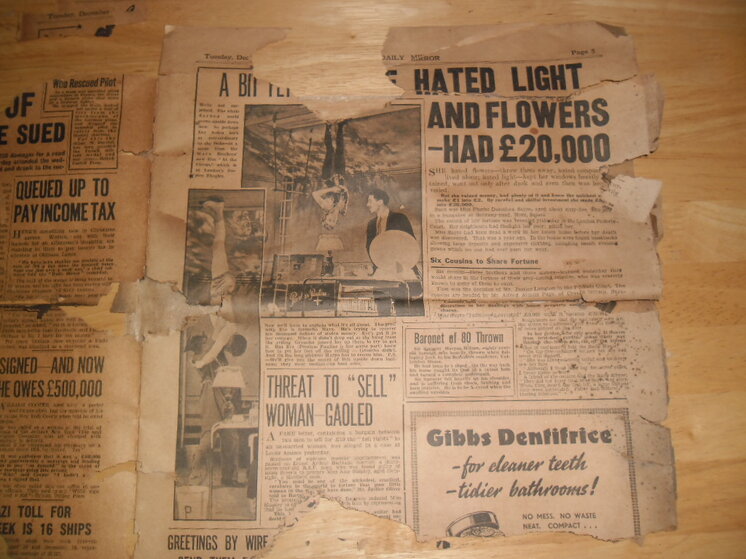 Old Newspaper 005.jpg