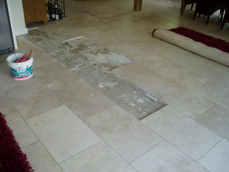 Cracked floor 004.jpg