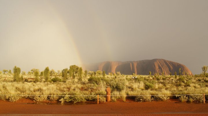 ayers rock.jpg