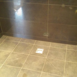 Photo 0003 aquadec wetroom, porcelanosa ceramics 900x350