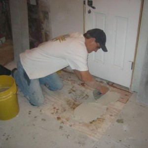 my fellow tilesetter, Chris, in motion, i follow with hardie screws 1 and 1/4 in length.