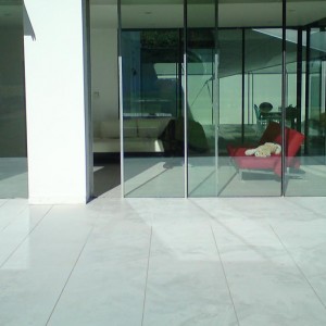 Large format porcelain tiled patio