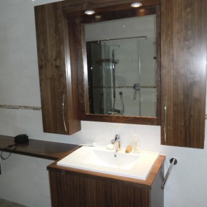 Large Bathroom 008