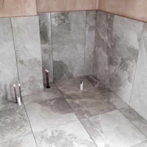 Glazed porcelain tiling