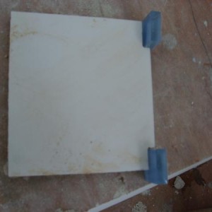 CUT  2 NOTCHES FROM A TILE