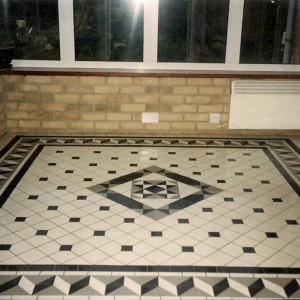 VICTORIAN HC - CONSERVATORY -GREY/BLACK/WHITE WITH HEATON BORDER 3 COLOUR COMBINATION