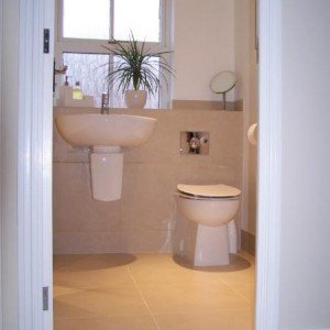 doorway basin wc