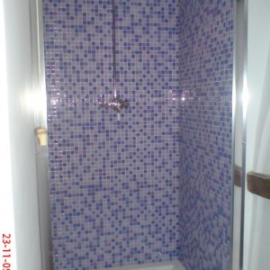 SHOWER ROOM KEARSLEY 020