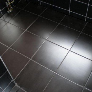 wetroom floor by www.firstpremiertiling.co.uk