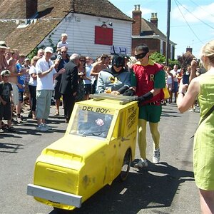 wheelie bin 10 july 2010 017.jpg