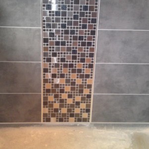 GREY BATHROOM WITH MOSAICS 010