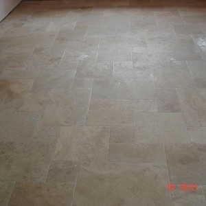 Timbled travertine pattern kitchen