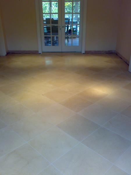 45degree with border travertine floor