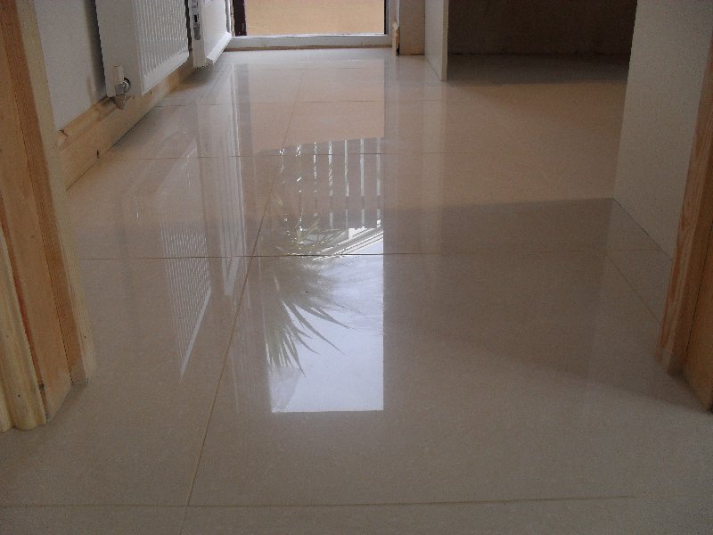 50 sq mtr Floor
B&Q 60x60
Polished Porcelain