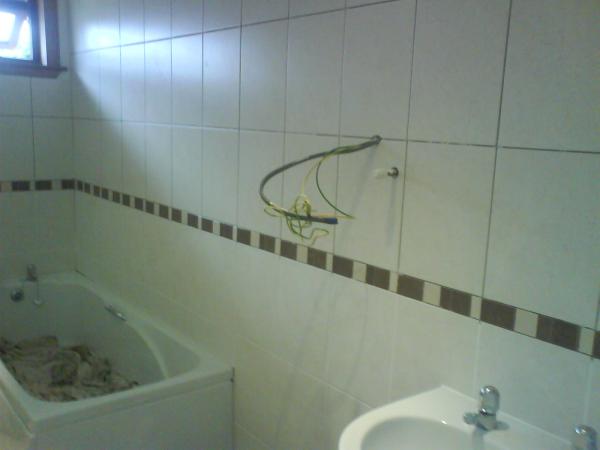 bathroom (half grouted)