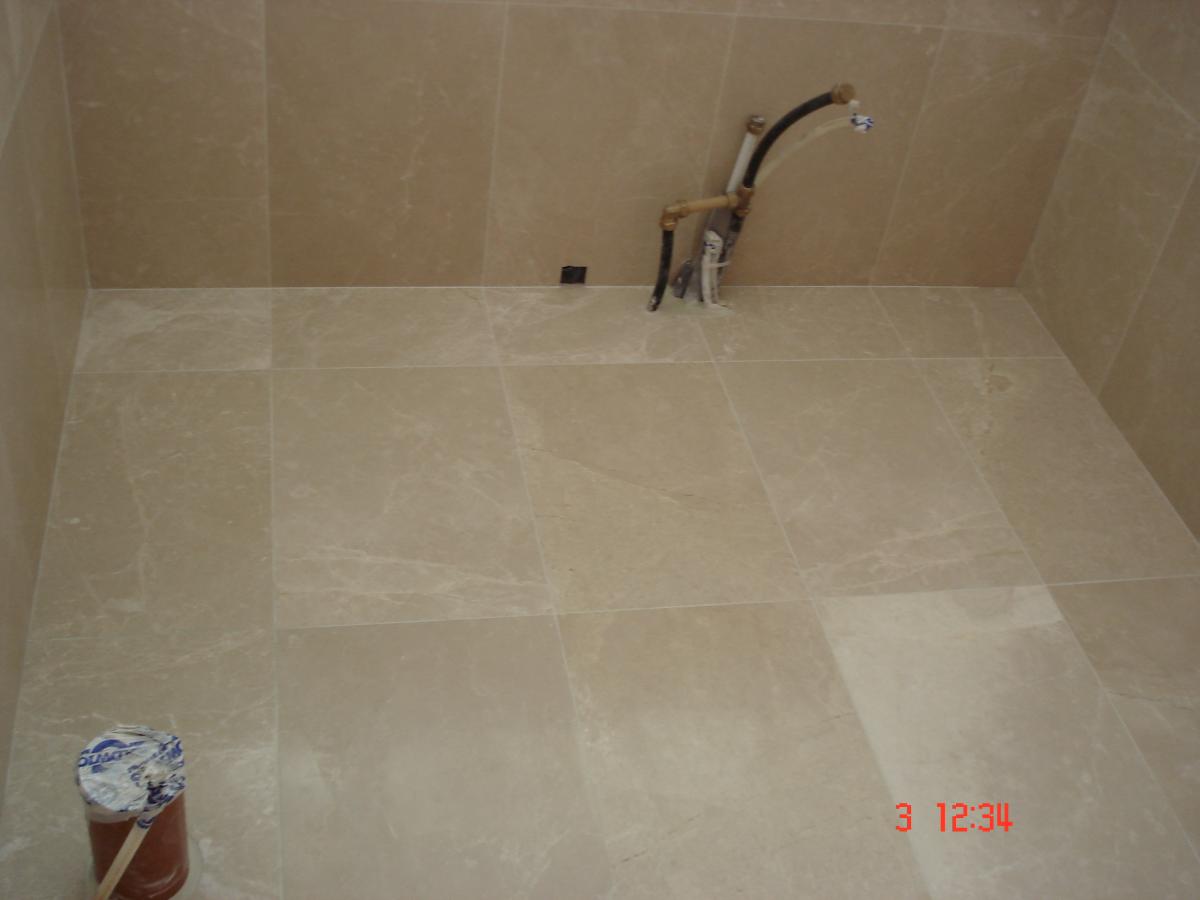 Burdur beige bathroom