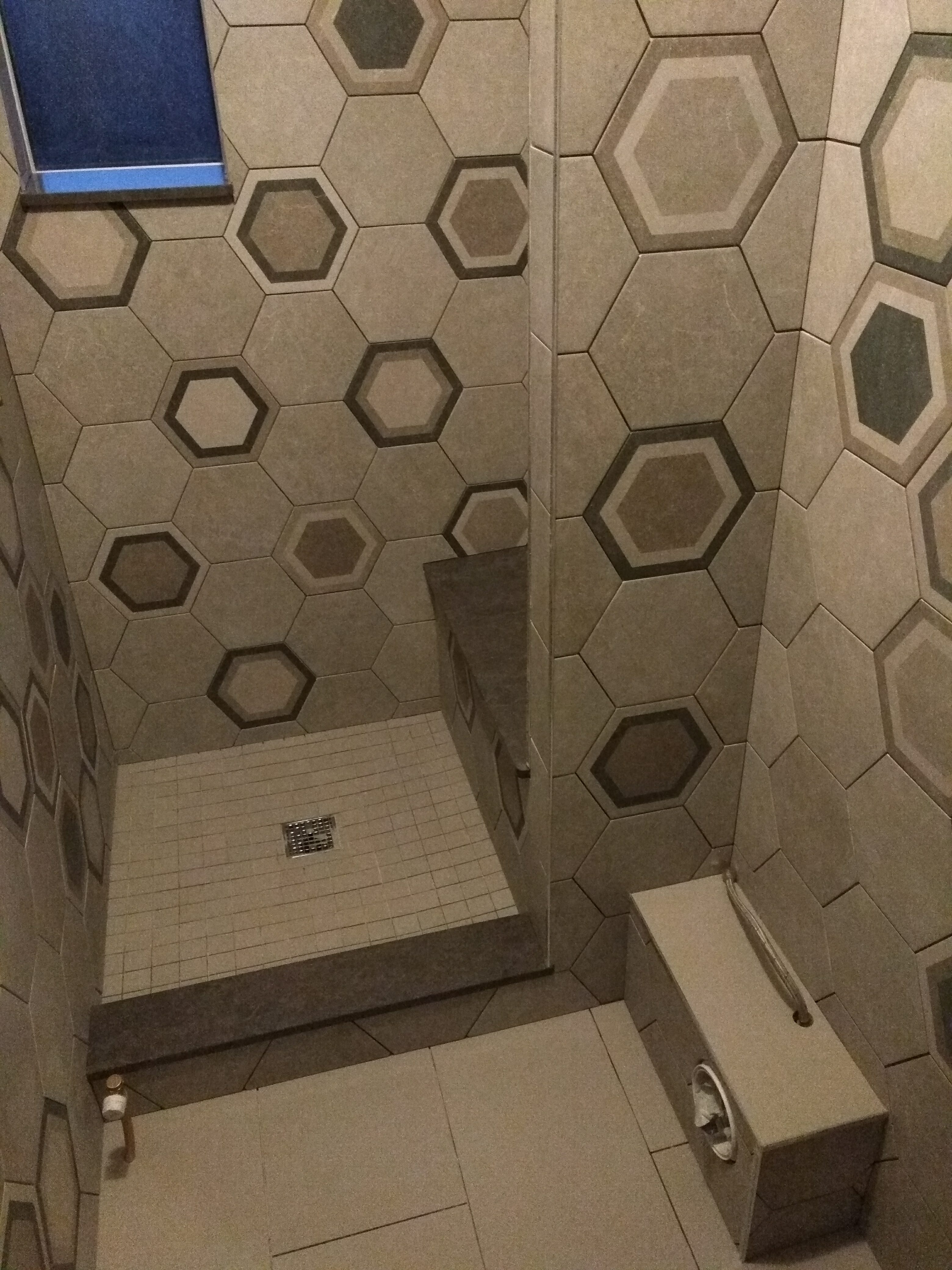 Ensuite Floor.jpg