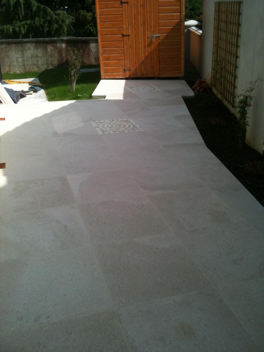 Limestone 60x60 patio 4