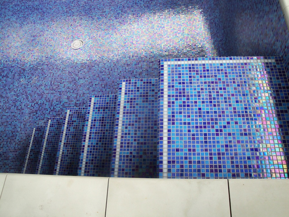 pearl finished blue blend glass mosaic steps