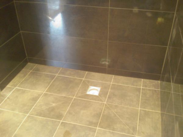 Photo 0003 aquadec wetroom, porcelanosa ceramics 900x350