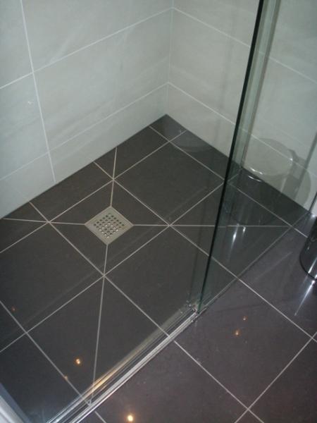 Porcelain floor and ceramic wall from Porcelanosa