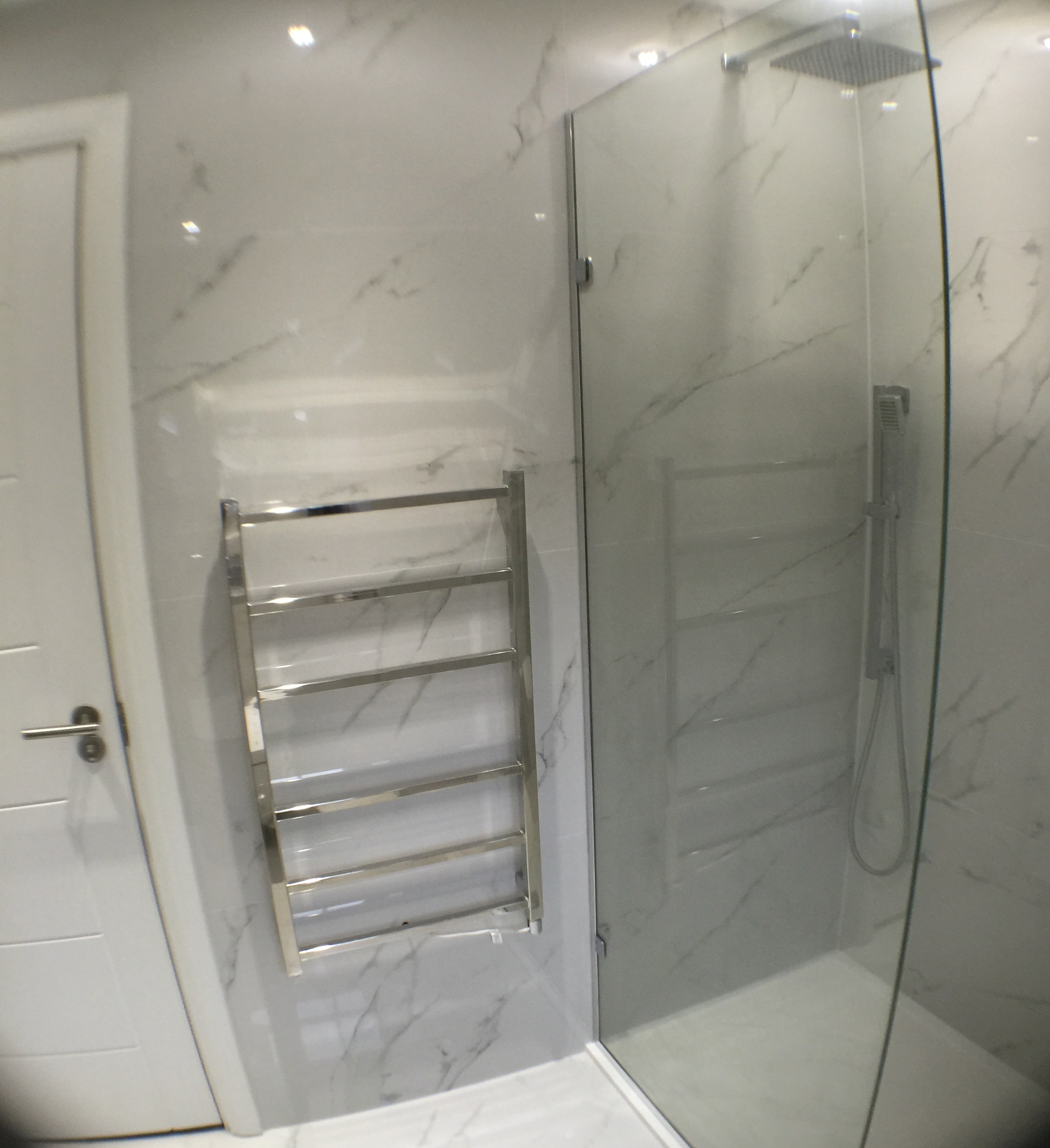 Porcelthin ensuite refit.