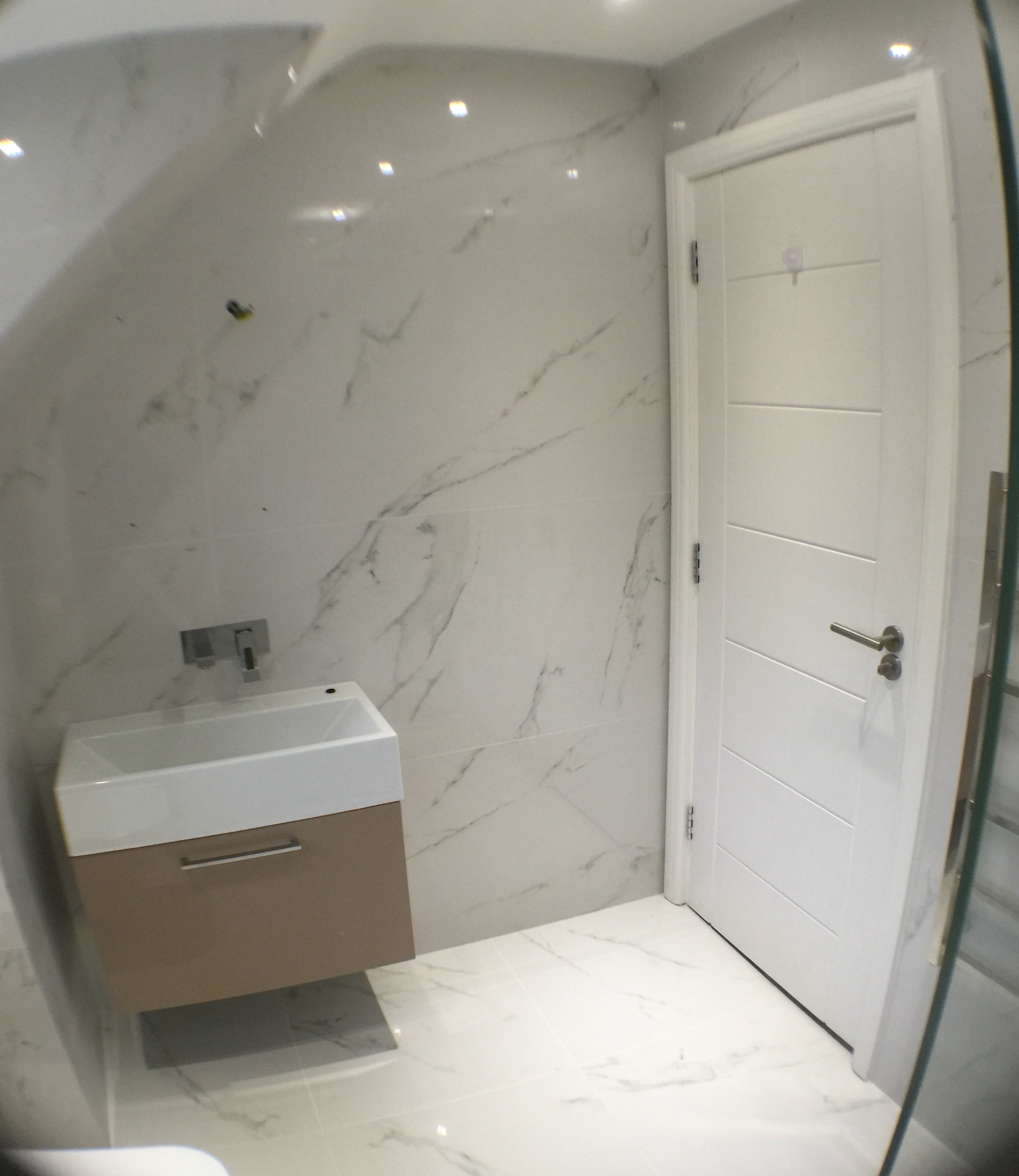 Porcelthin ensuite refit.