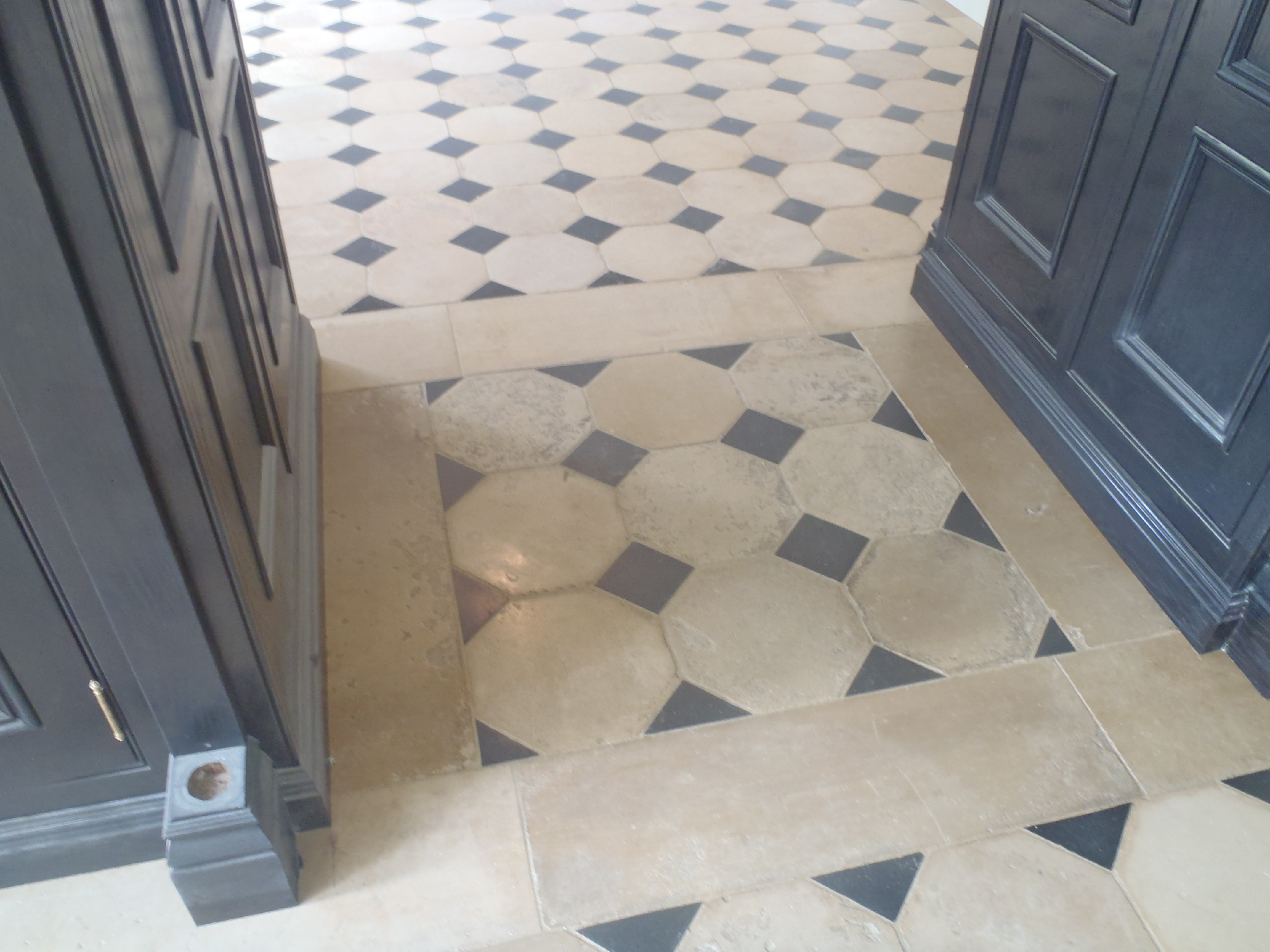 reclaimed limestone from palais de justis nantes