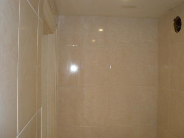 Shower room 3