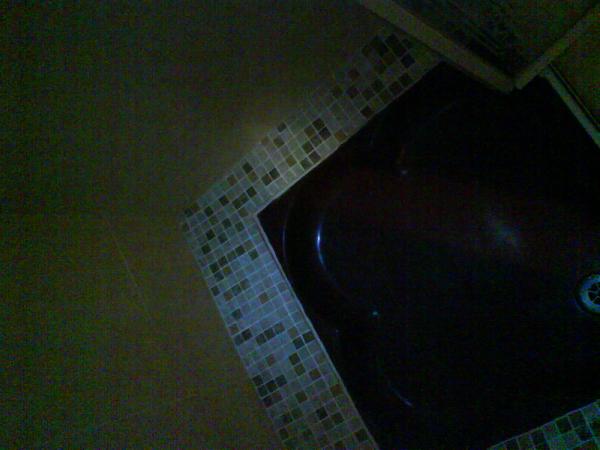 Sorry forpoor picture quality phone camerasare naff...
I put mosaic around the bottom so I didnt have to put in halfs