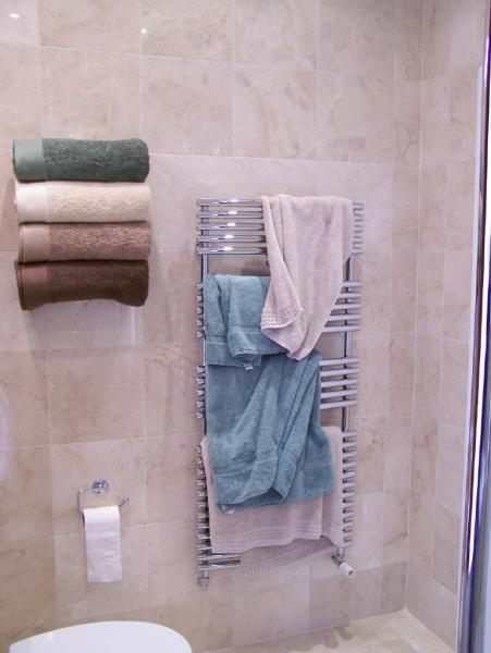 towel rack rail