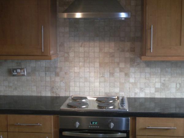 trav mossiac splashback